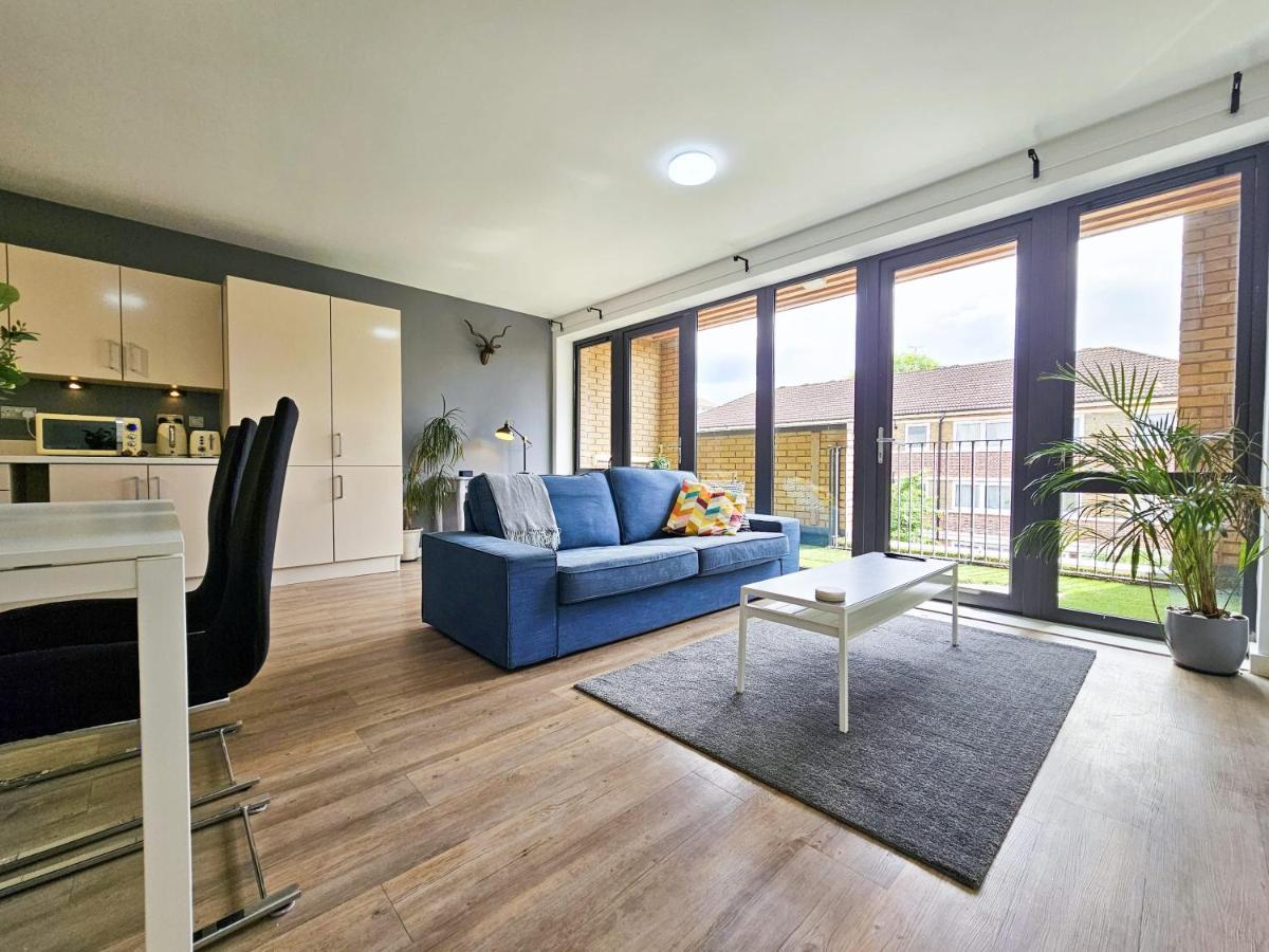Centrally Located Spacious Flat Near Canary Wharf London Exterior photo