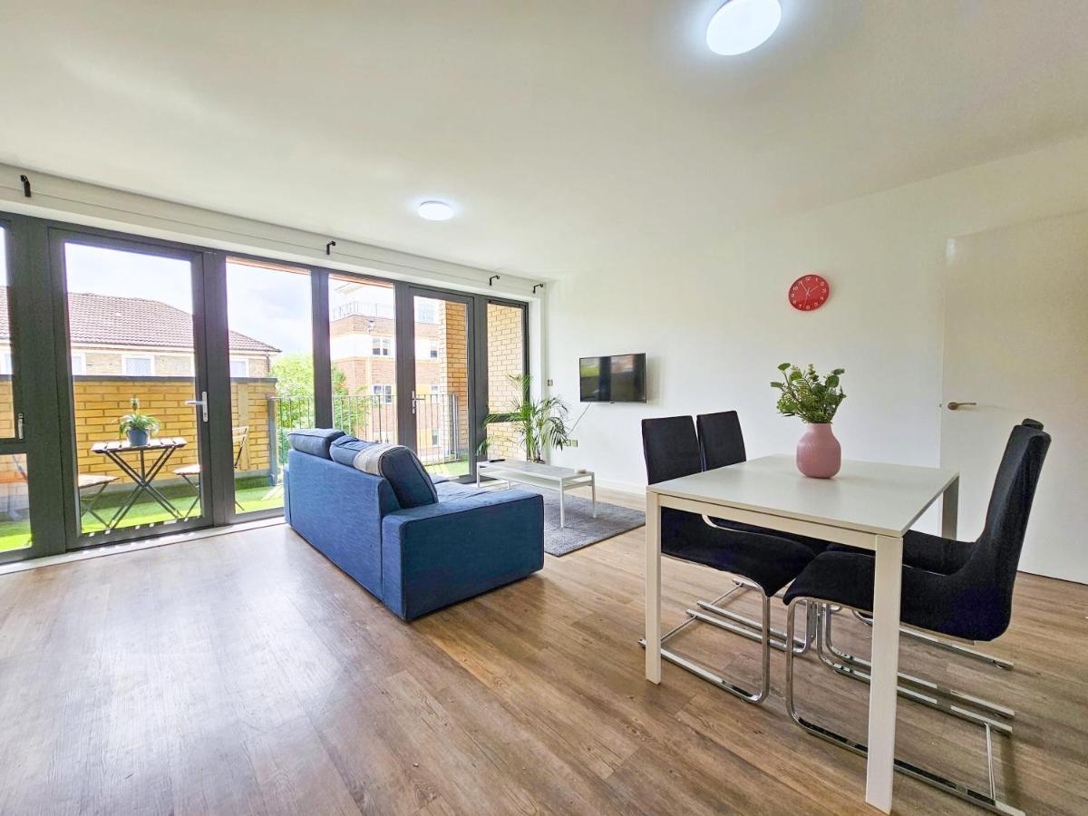 Centrally Located Spacious Flat Near Canary Wharf London Exterior photo